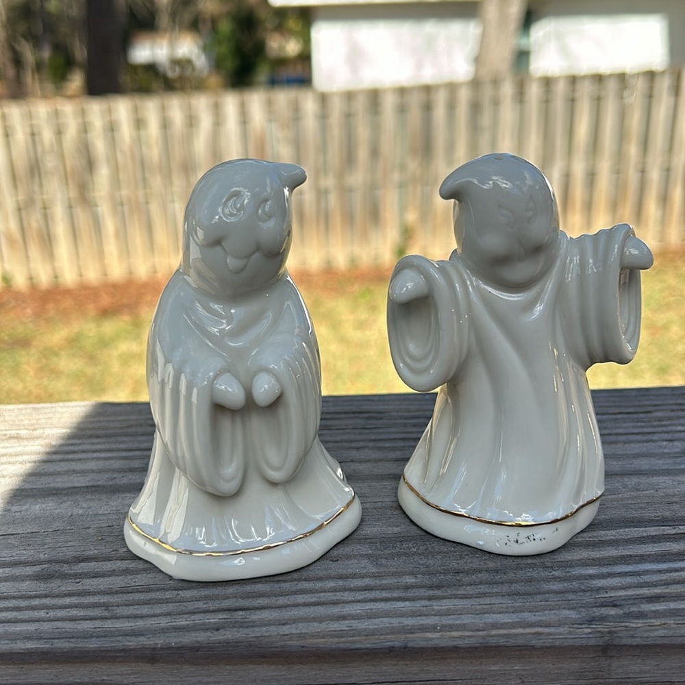 Lenox Ghost Halloween Porcelain Salt & Pepper Shaker Set NIB